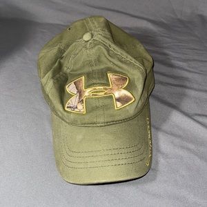 Under Armour Snapback Hat Green Camo.